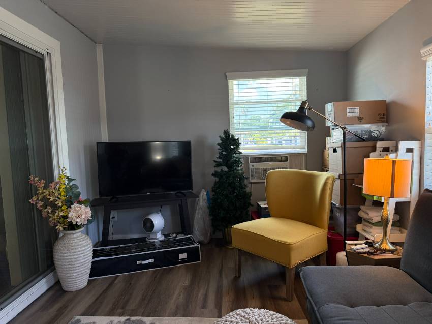 280 Coconut St a Bradenton, FL Mobile or Manufactured Home for Sale